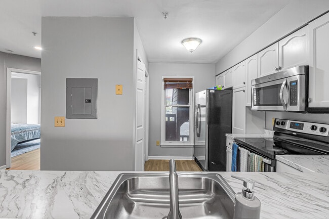 Building Photo - Room in Condo on J M Keynes Dr