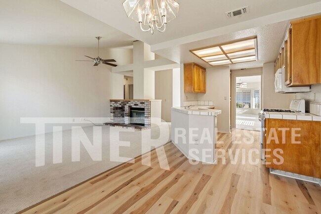 Building Photo - Beautiful Rocklin 3 bedroom with large yar...