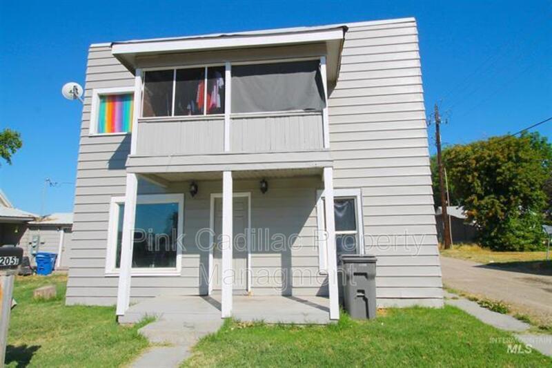 Primary Photo - 205 N 4th St