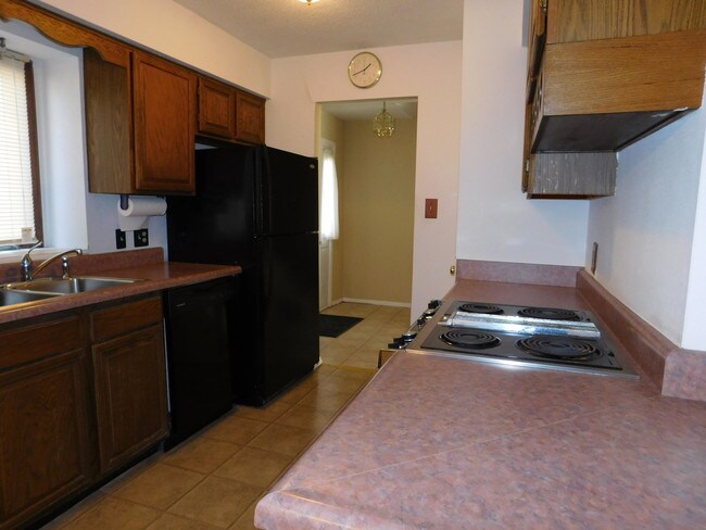Foto del edificio - 1622 Lakewood Dr