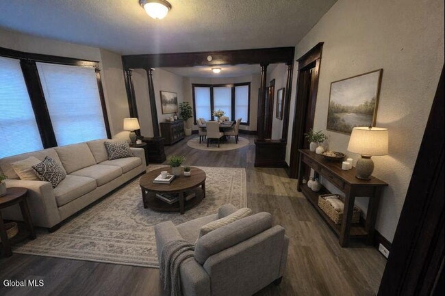 Building Photo - 312 5th Ave