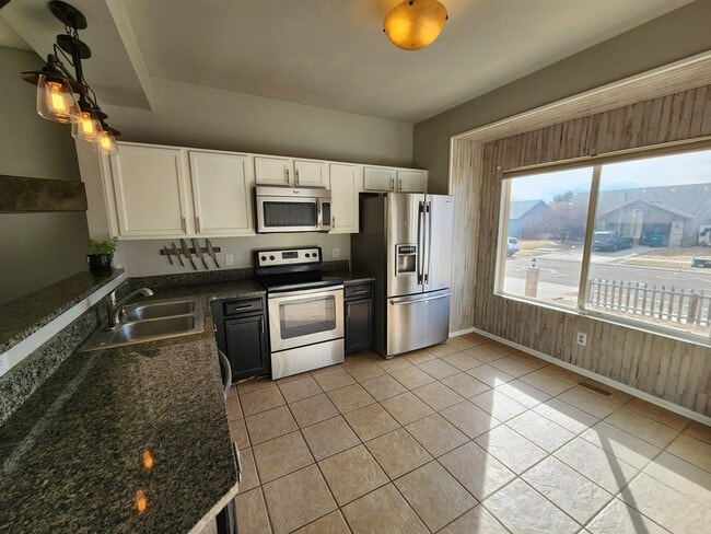 Photo - 1512 Coolcrest Dr House