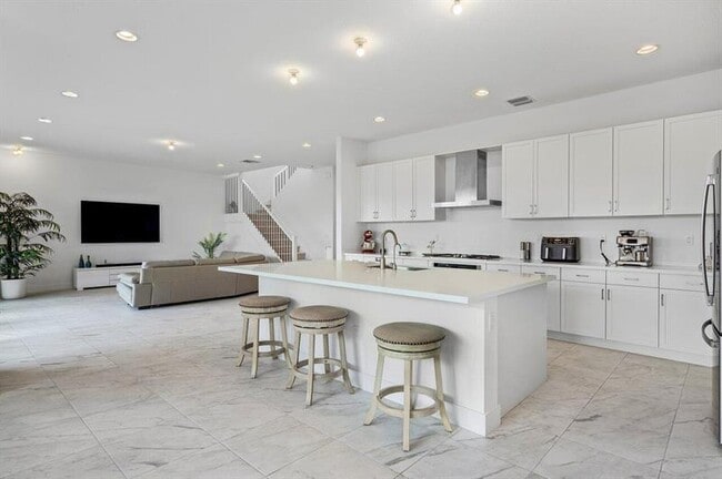 Building Photo - 8525 Apple Falls Ln
