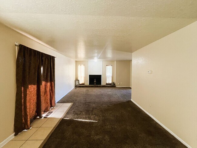 Foto del edificio - 10227 Shadowridge Dr