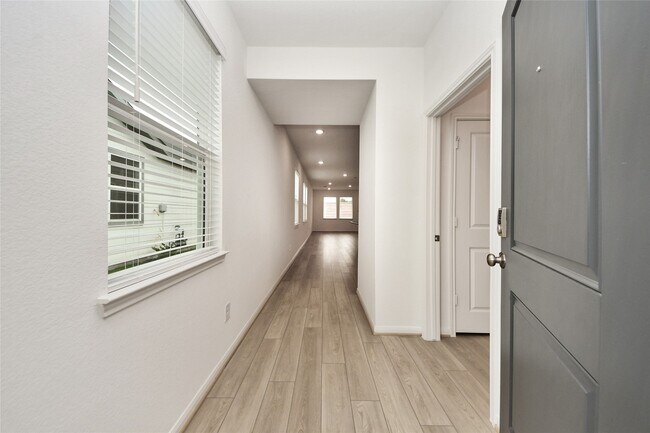 Foto del edificio - 18010 Whitetail Run Ln