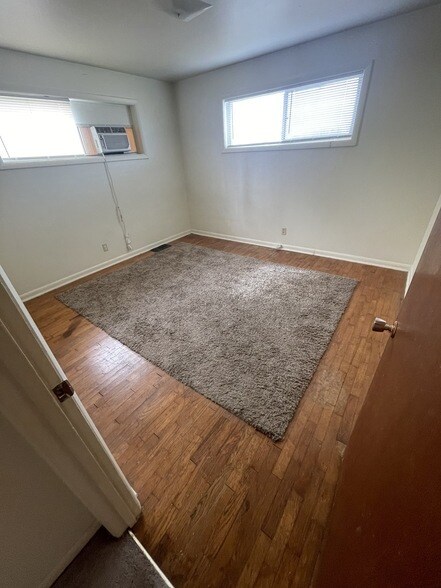 Building Photo - 105 Edgehill Dr