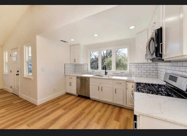 Foto del edificio - 4491 Buckeye Rd