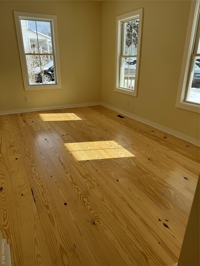 Building Photo - 14 Orchard St