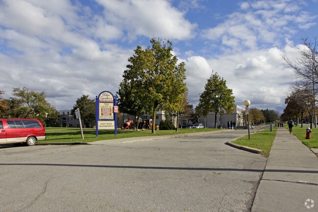 Building Photo - Elder Gardens