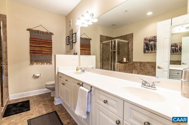 Foto del edificio - 1051 Glenwood Station Ln