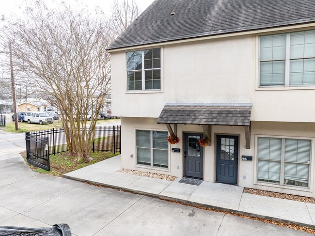 Gated Unit - 1402 Jefferson St