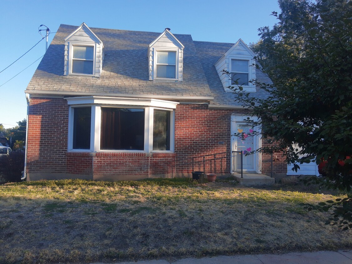 552 10th St, Ogden, UT 84404 House for Rent in Ogden, UT