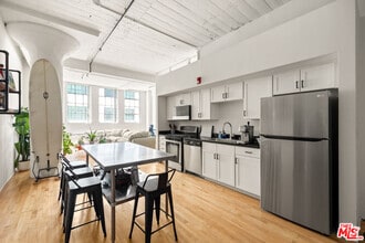 Building Photo - 420 San Pedro St