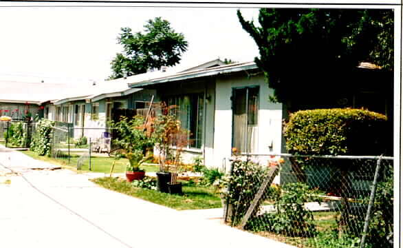 Primary Photo - 3530-3532 W Camille St