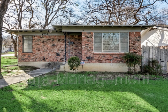 Building Photo - 1732 Holt St
