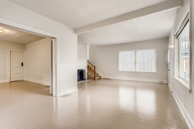 Building Photo - 2273 NW Hoyt St