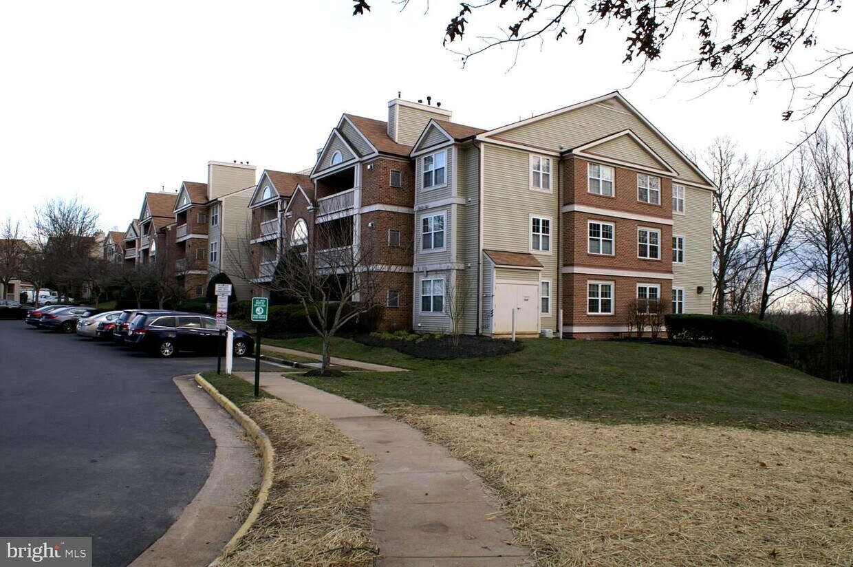Primary Photo - 6111 Wigmore Ln