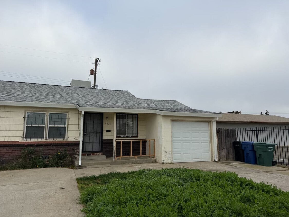 Single Story 2BR Home in Sacramento- $1,750, utilities included - Single Story 2BR Home in Sacramento- $1,750, utilities included
