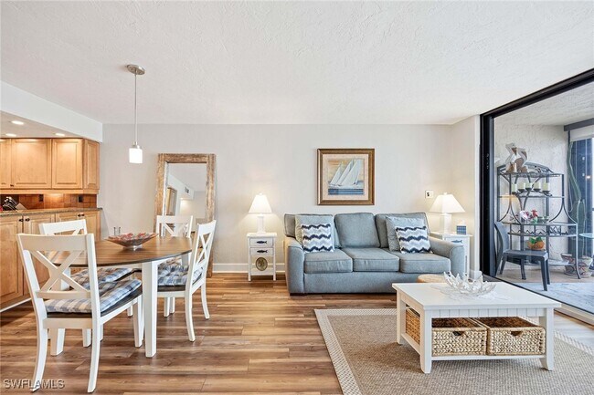 Foto del edificio - 25810 Hickory Blvd