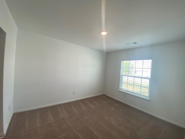 Foto del edificio - 309 Riverdale Dr