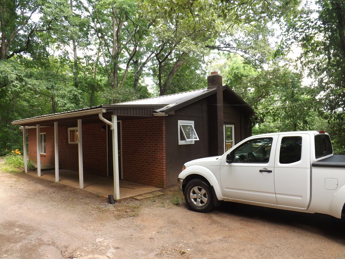Primary Photo - Cute 2BD/1BA House in Cullowhee available ...