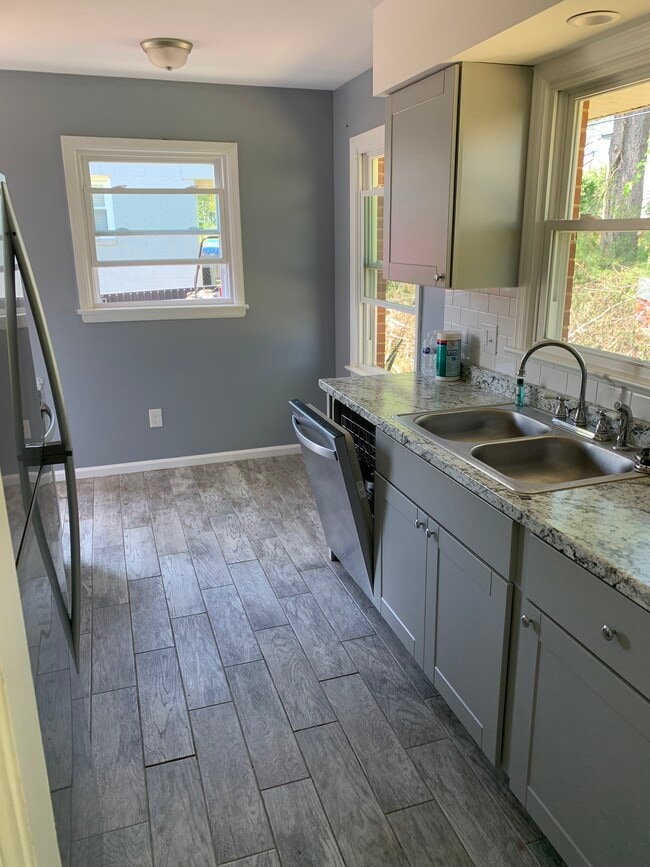 Foto del edificio - 507 Moran Ave