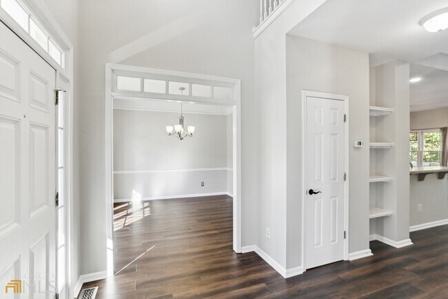 Building Photo - 447 Brightwater Dr
