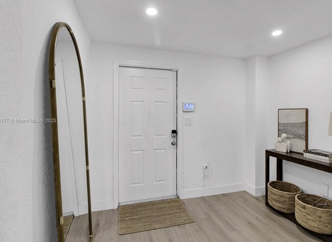 Foto del edificio - 18361 NE 20th Pl