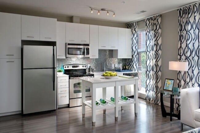 Photo - 77H Apartments