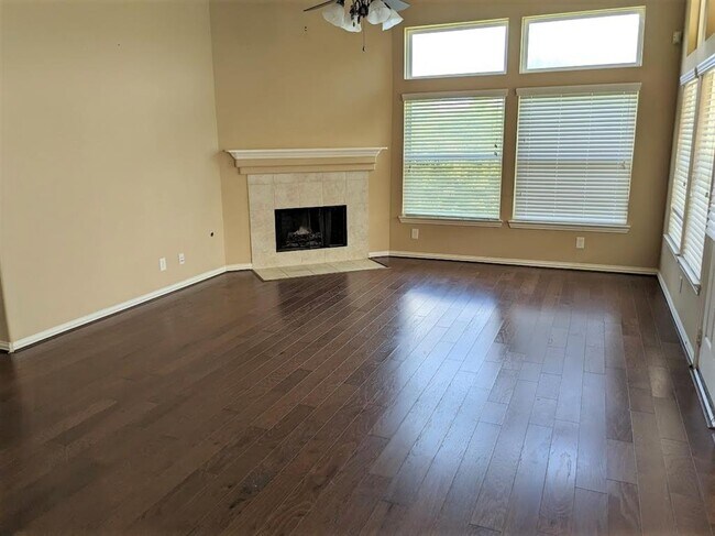 Building Photo - 9427 Fossil Canyon Dr