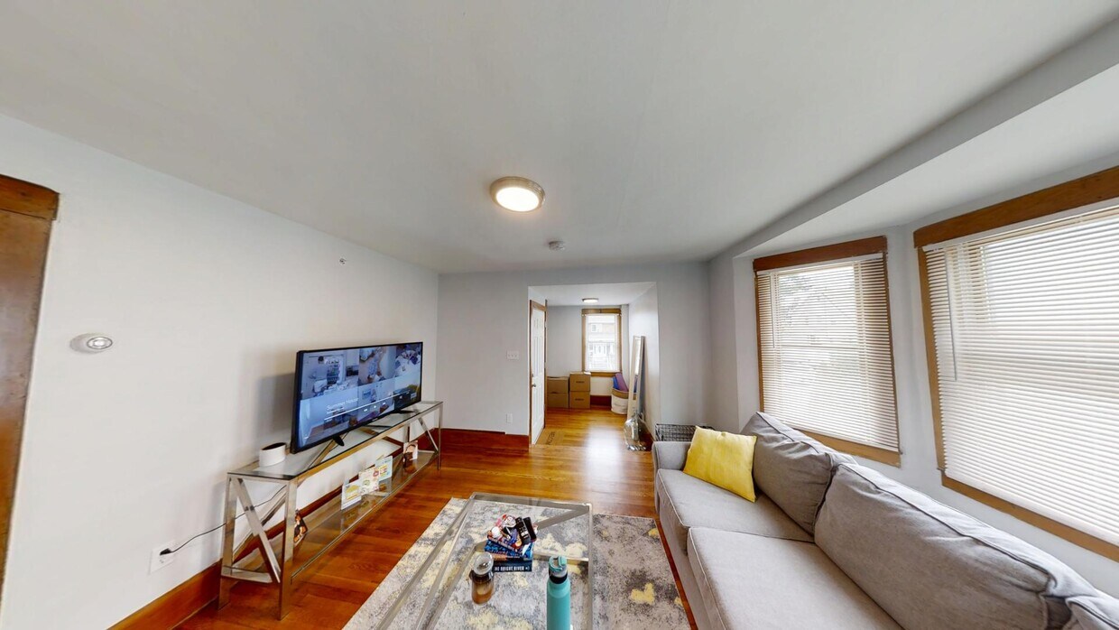 Primary Photo - 204 Harris St