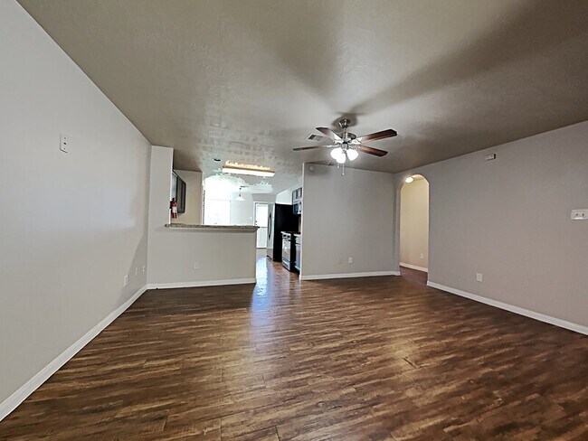 Foto del edificio - 21607 Nella Cir