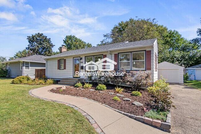 Building Photo - Bright, Updated, and Steps From the Park — Your Perfect Richfield Retreat