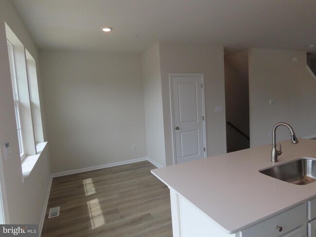 Building Photo - 3080 Martha Wy