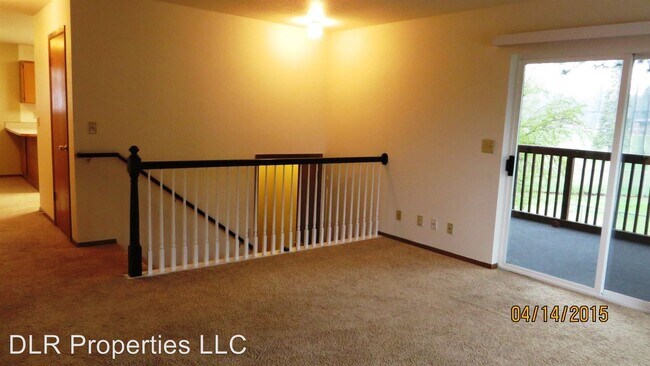Building Photo - 1877 Fairway Dr