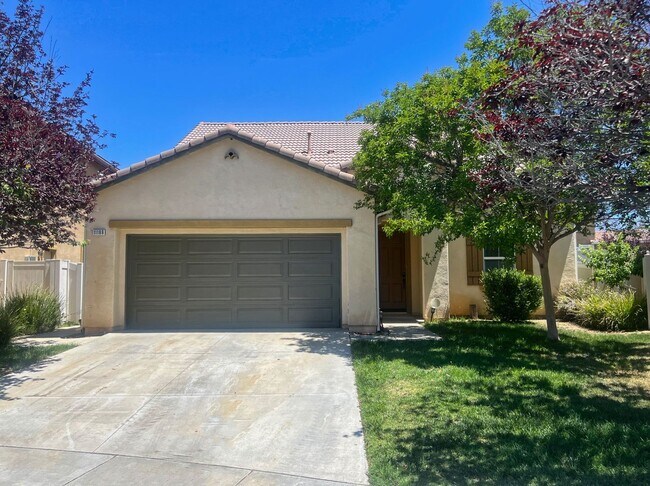 Foto del edificio - 4 bedroom 3 bath Fairway Canyon Home