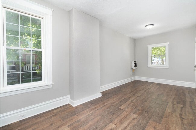 Building Photo - 551 Radnor St