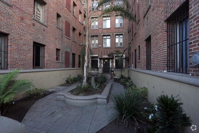 Foto del edificio - 3316 San Marino St Apartments