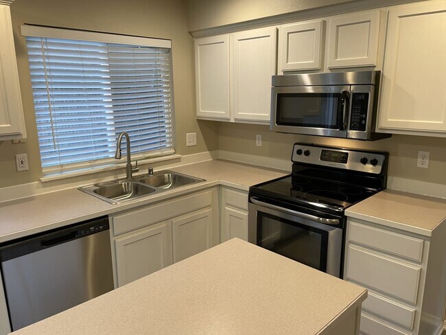 Foto del edificio - 12903 Phillips Ridge Rd SE