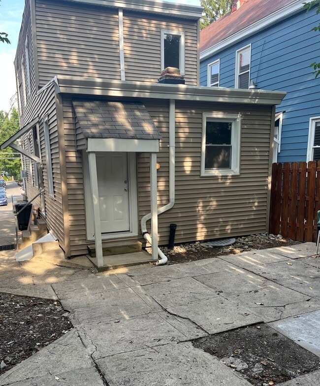 Photo - 2338 Flora St House