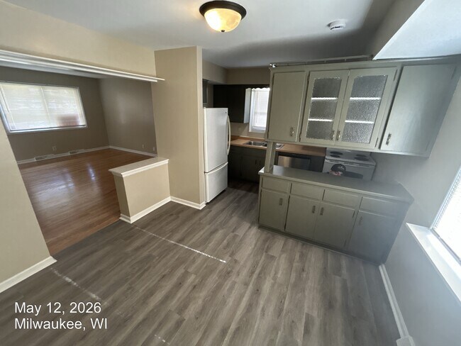 Foto del edificio - 6259 N 101st St