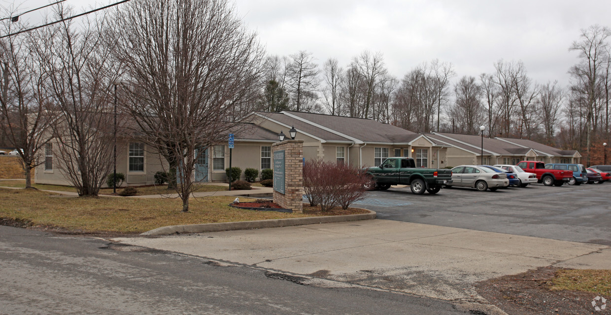 Primary Photo - 101-301 Laurel Creek Rd