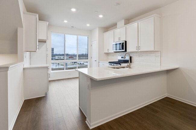 Building Photo - 1304 Catalina Ct.