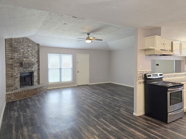 Building Photo - 1335 Willersley Ln
