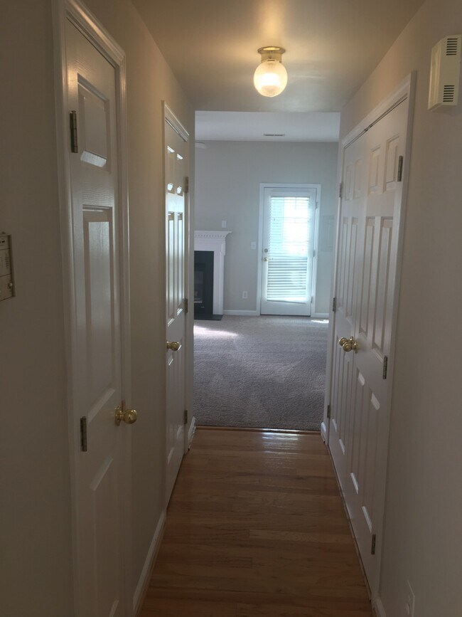 Foto del edificio - Greer, 2bd/2.1ba, 1484SF