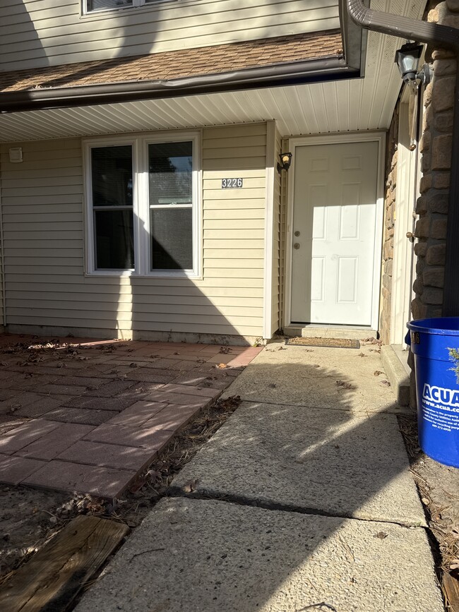 Building Photo - 3226 Juniper Ct