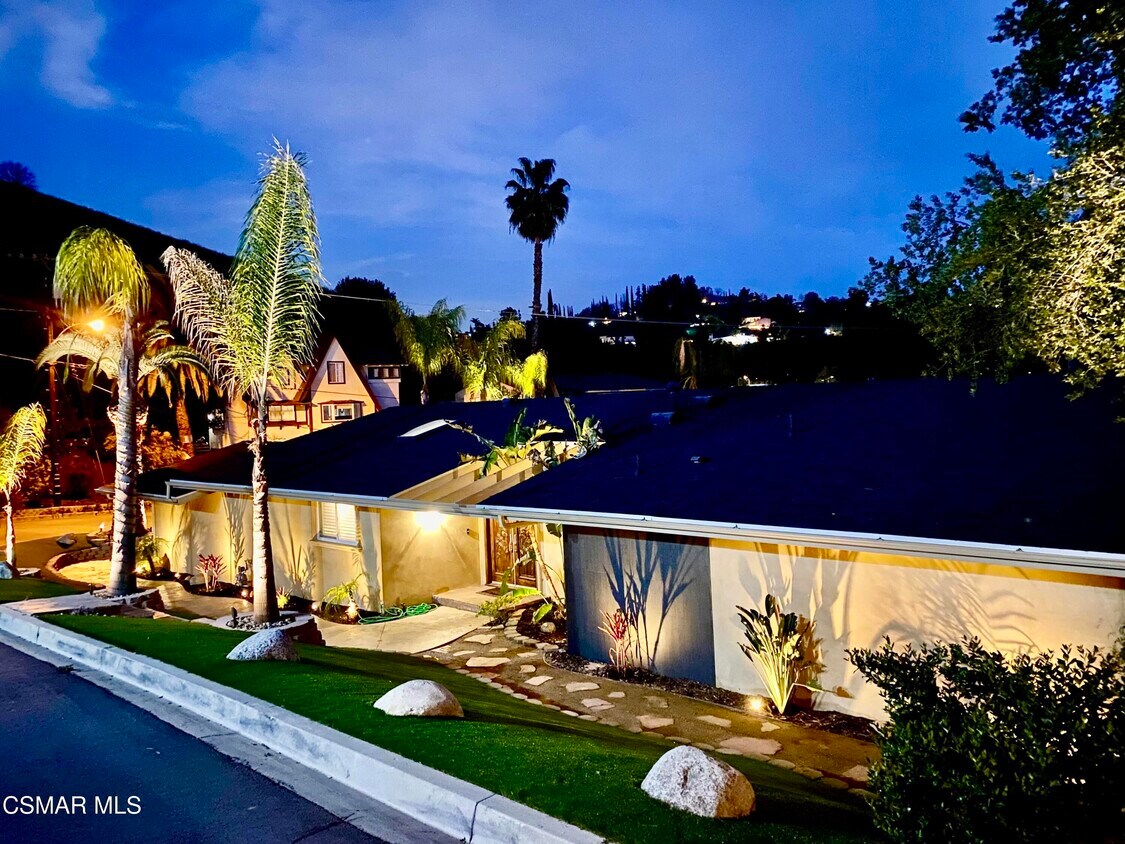 Foto principal - 23225 Cass Ave