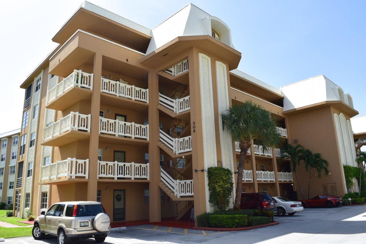 North Palm Beach Condos For Rent