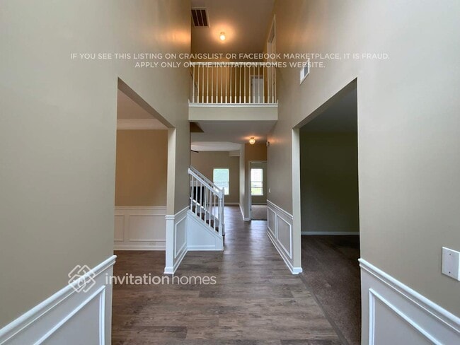 Building Photo - 4968 Locherby Dr