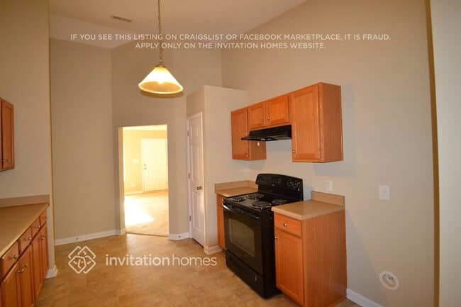 Foto del edificio - 1326 Laurel Woods Dr